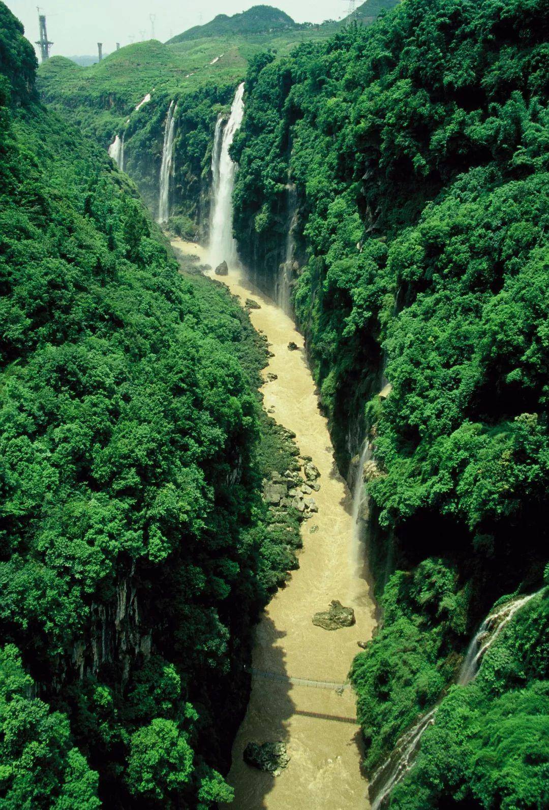 马岭河,位于珠江流域西江水系南盘江下游段.