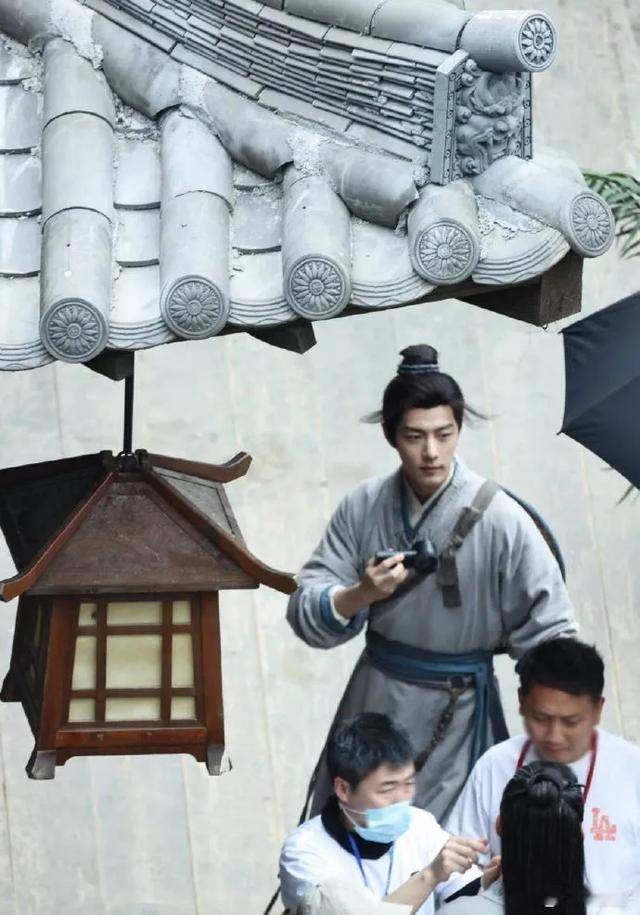 肖战最近路透图就算是粗布衣也阻挡不了他的帅气