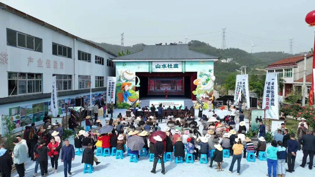 共同缔造杜皮乡雪山岭村共同缔造绘新图和美乡村探新路