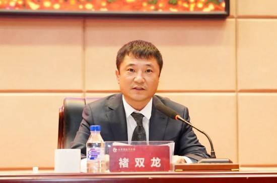 长春市委常委,副市长黄宪昱,市政府副秘书长李林峰出席会议,长春市工