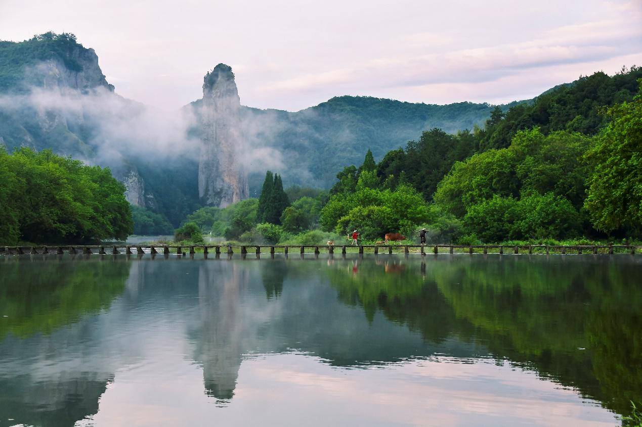 《与凤行》热播,取景地缙云仙都景区预订量环比涨近6倍_旅游_影视剧_电视剧
