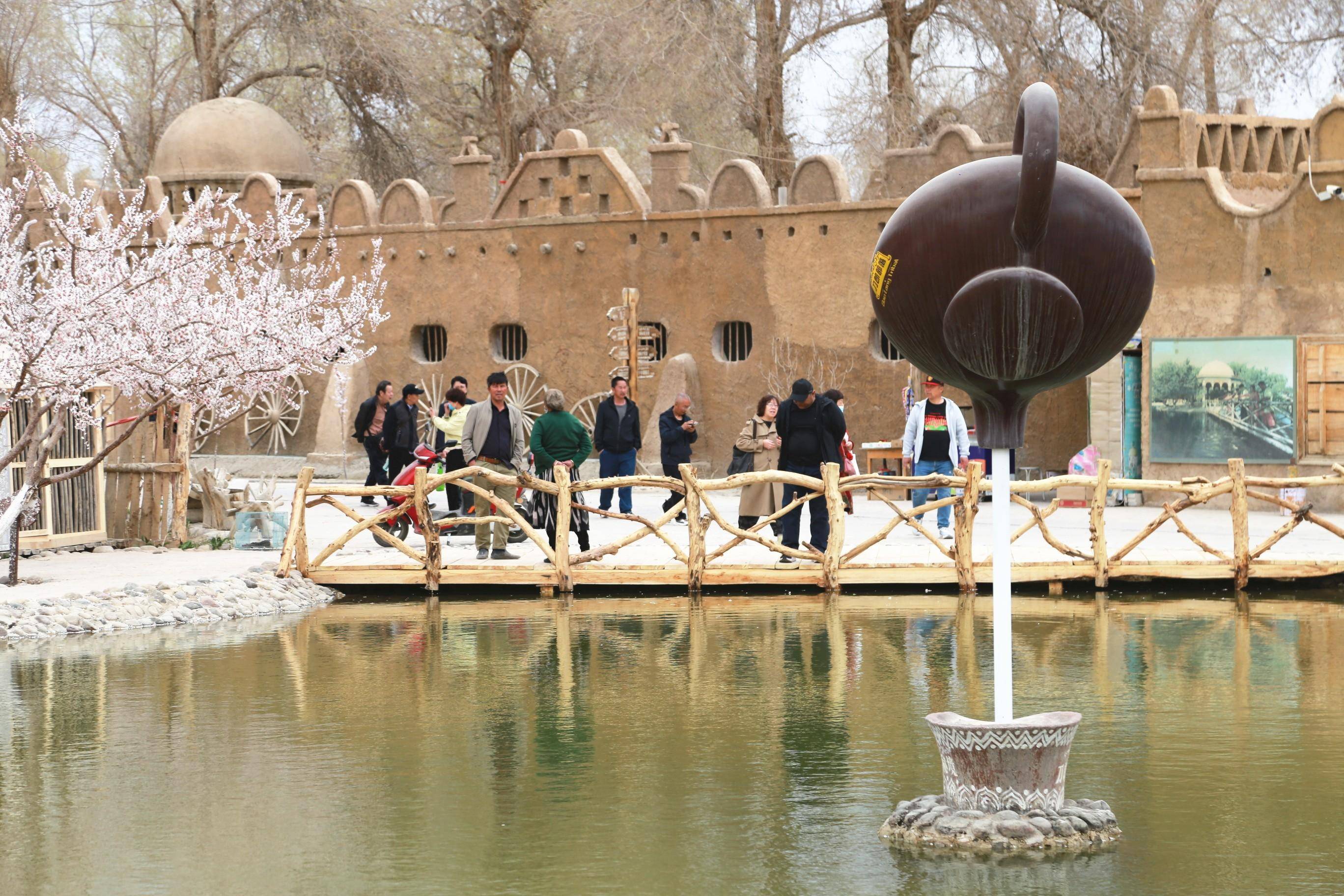 杏花醉游人_阿瓦提县_阿克苏地区_刀郎