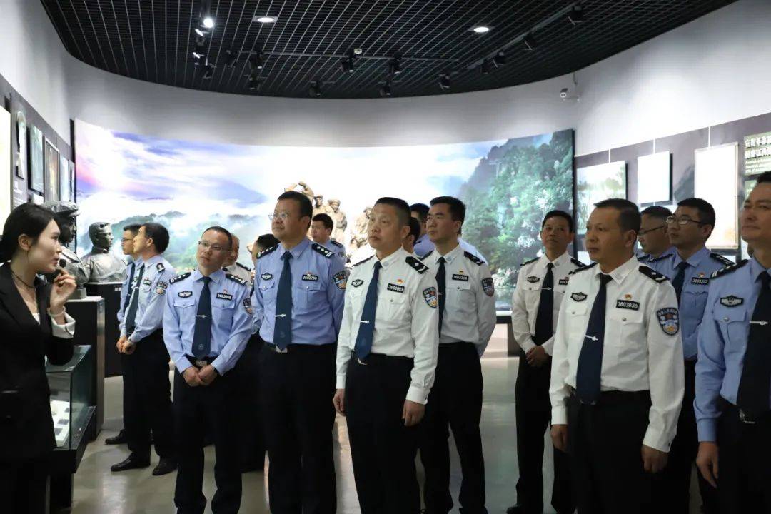 南昌监狱开展清明祭扫主题党日活动