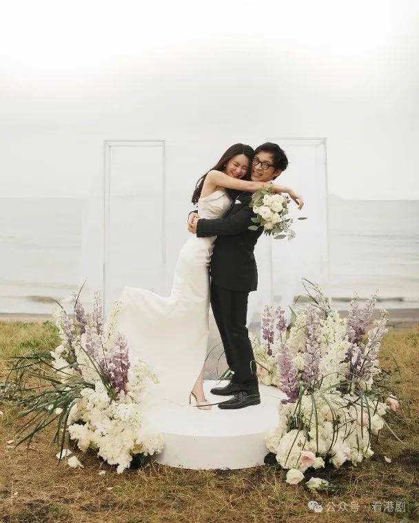 林作宣布搞18区婚礼抄旧爱麦明诗搵李龙基唱歌助兴