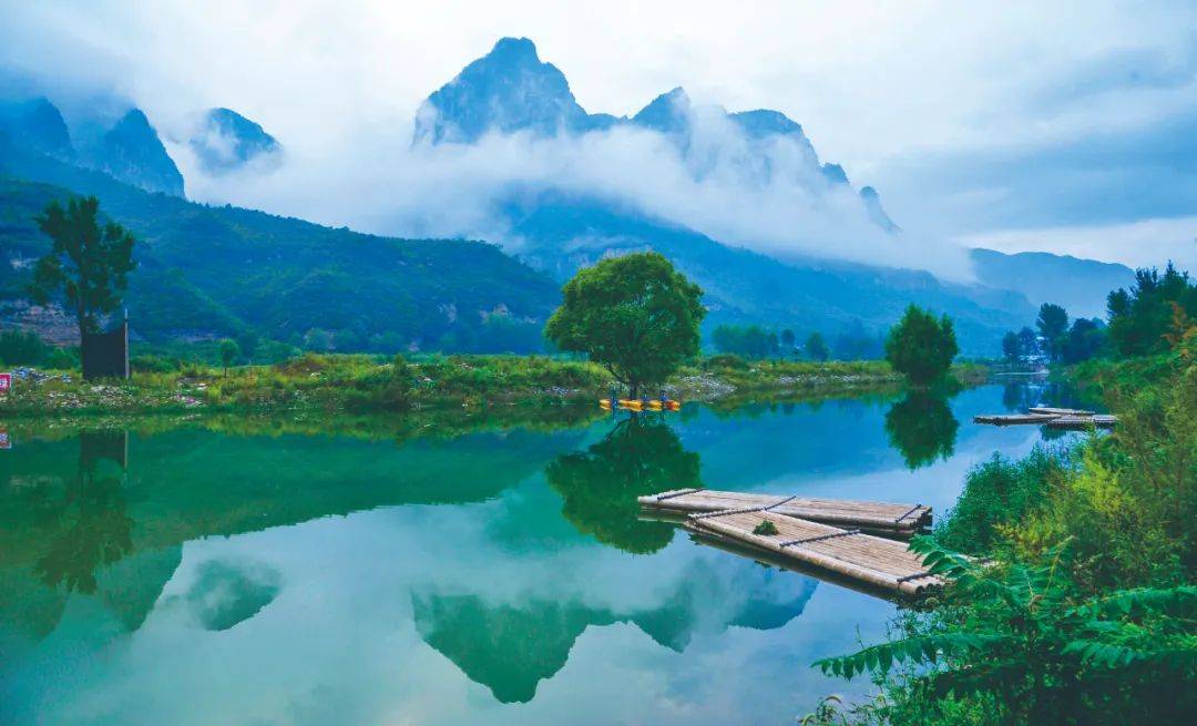 游客王静和几个好友相约而行,从河南新乡前往陵川县马圪当乡武家湾村