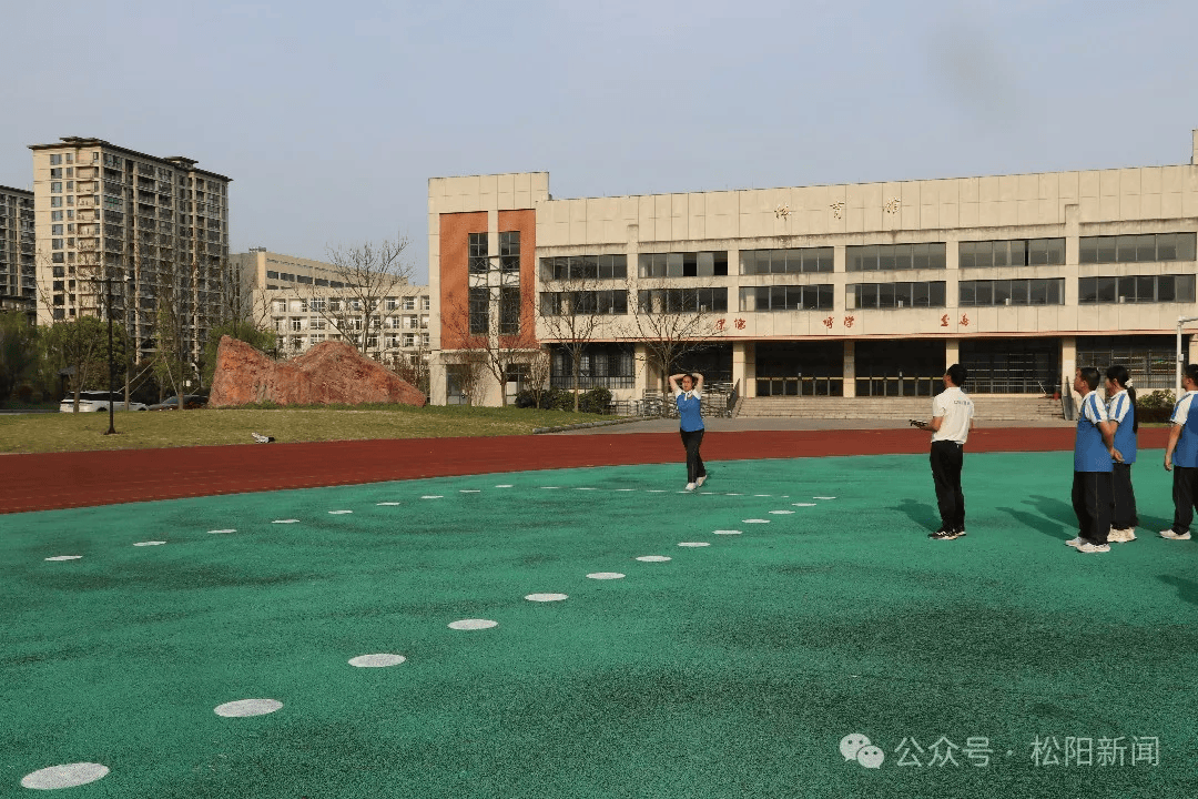 来了个ai老师——智慧操场松阳第五中学……还能开运动处方能裁判