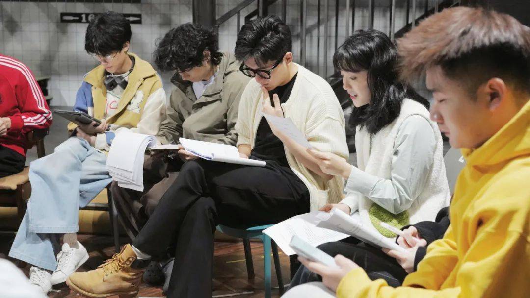 愚人节见哦不真爱酒馆上海站建组了
