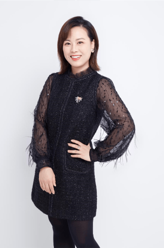 师承越剧表演艺术家张桂凤.上海市戏剧家协会会员.