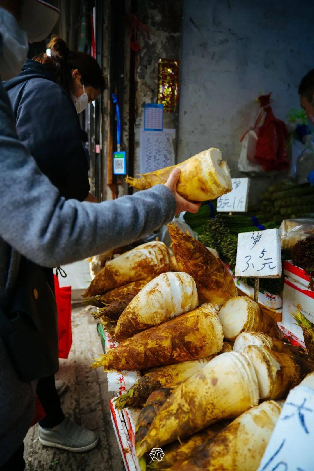 好雨知时节,清明去苏州!七头一脑,春菜正当"食"_河蚌_青团_螺丝