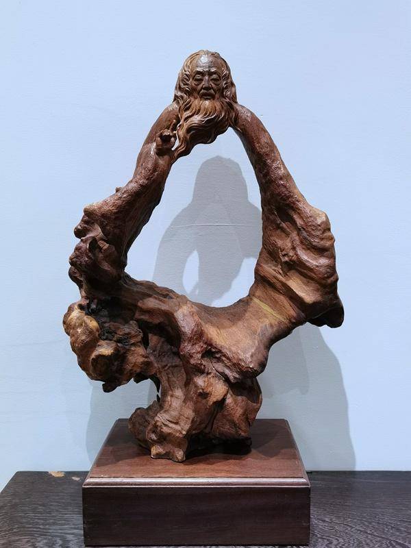 中国工艺美术大师吴孔德:海南文创产业要更多"走出去"_作品_文化_木雕