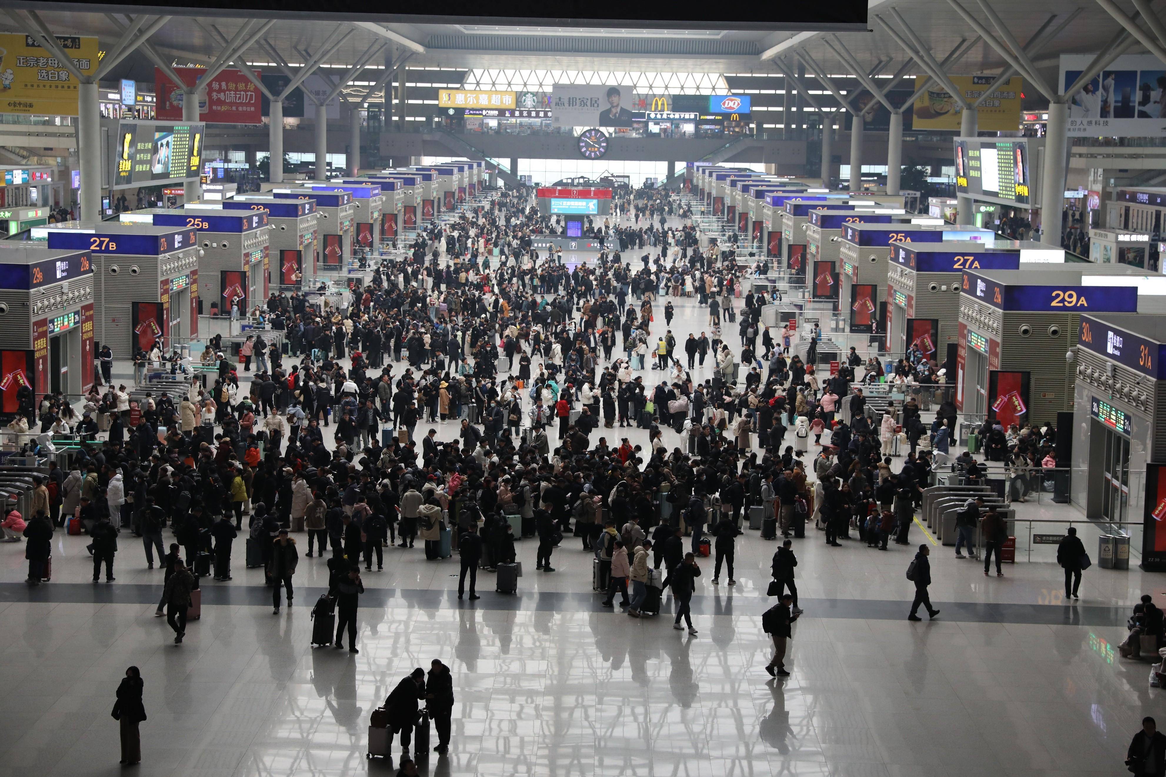 铁路清明小长假运输今日启动国铁郑州局今日预计发送旅客704万人次