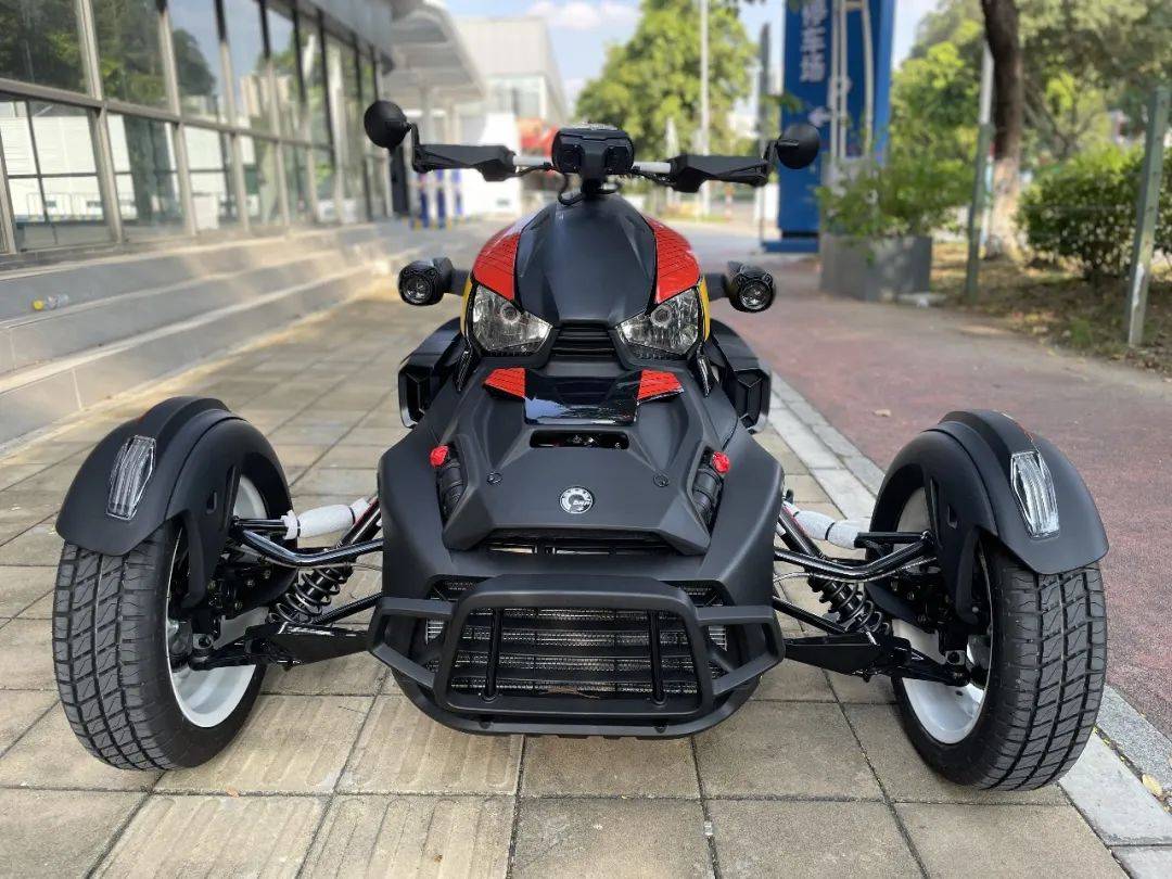 2022年庞巴迪蝎子 can-am ryker rally 900 红黄配色 仅一台