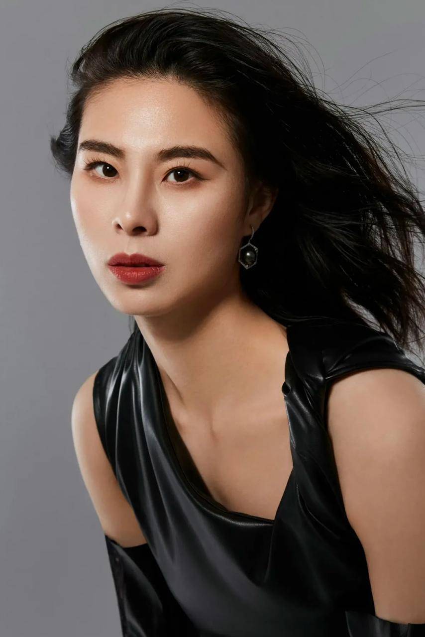 女篮女神王思雨太可爱了vlog晒潇洒跑位大心脏绝杀堪称经典