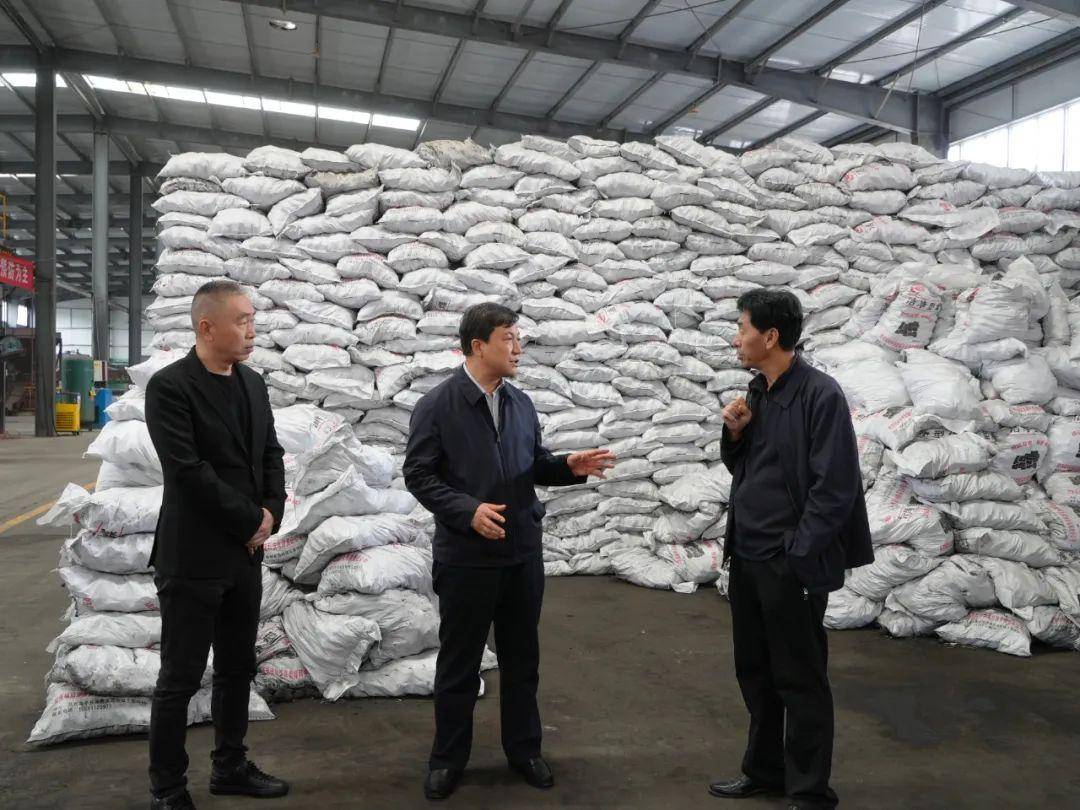 子长新闻崔亚军走访调研我市部分民营企业时强调持续优化营商环境鼓励