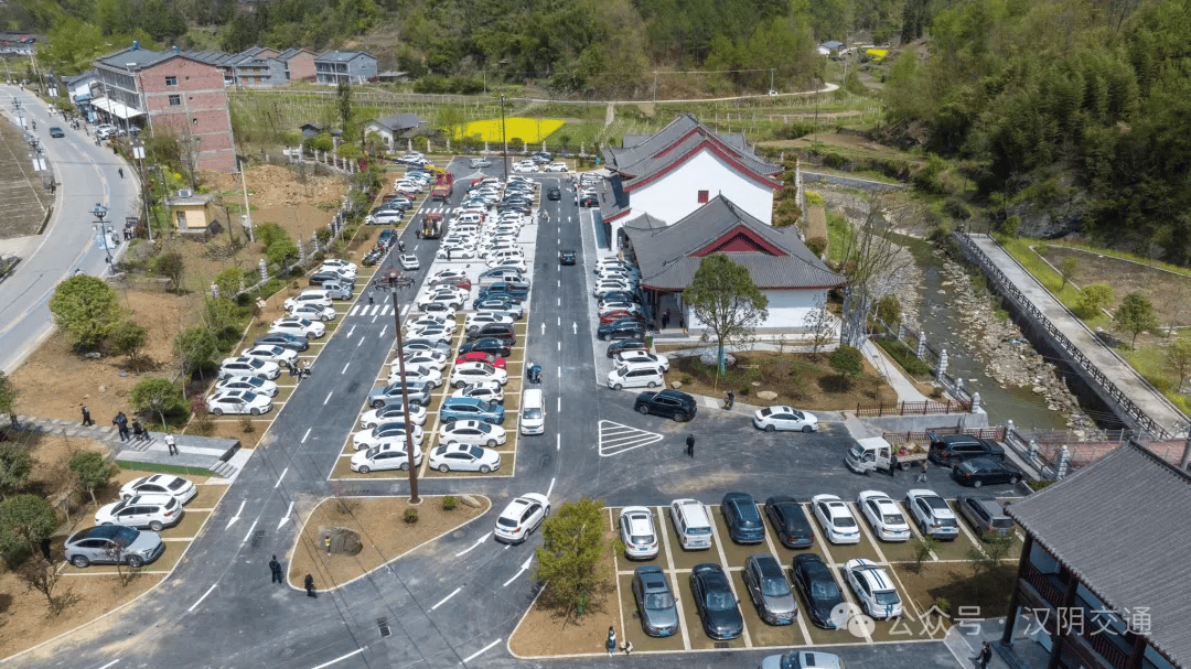 贡湖湾湿地公园停车场图片