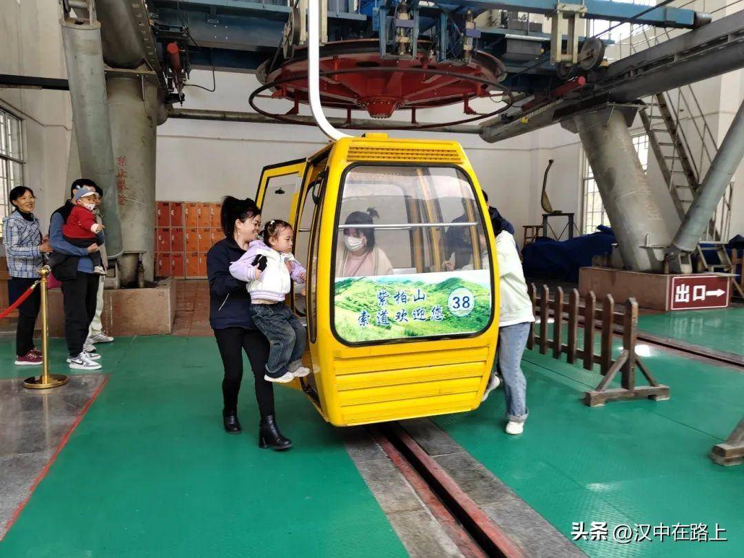 清明踏春汉中留坝成游客心仪之地