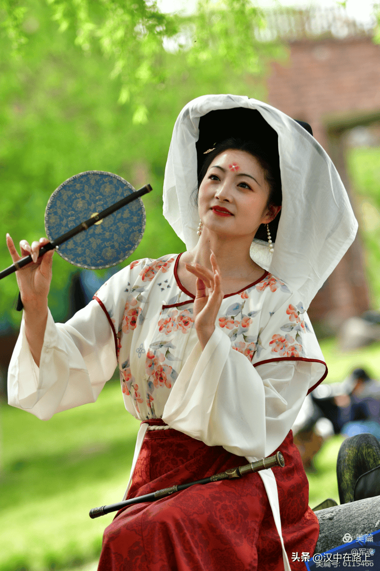 中国汉服之美在汉中