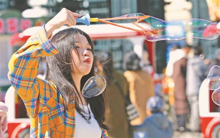 气清景明 乐享春光_刘心杨_市民_踏青