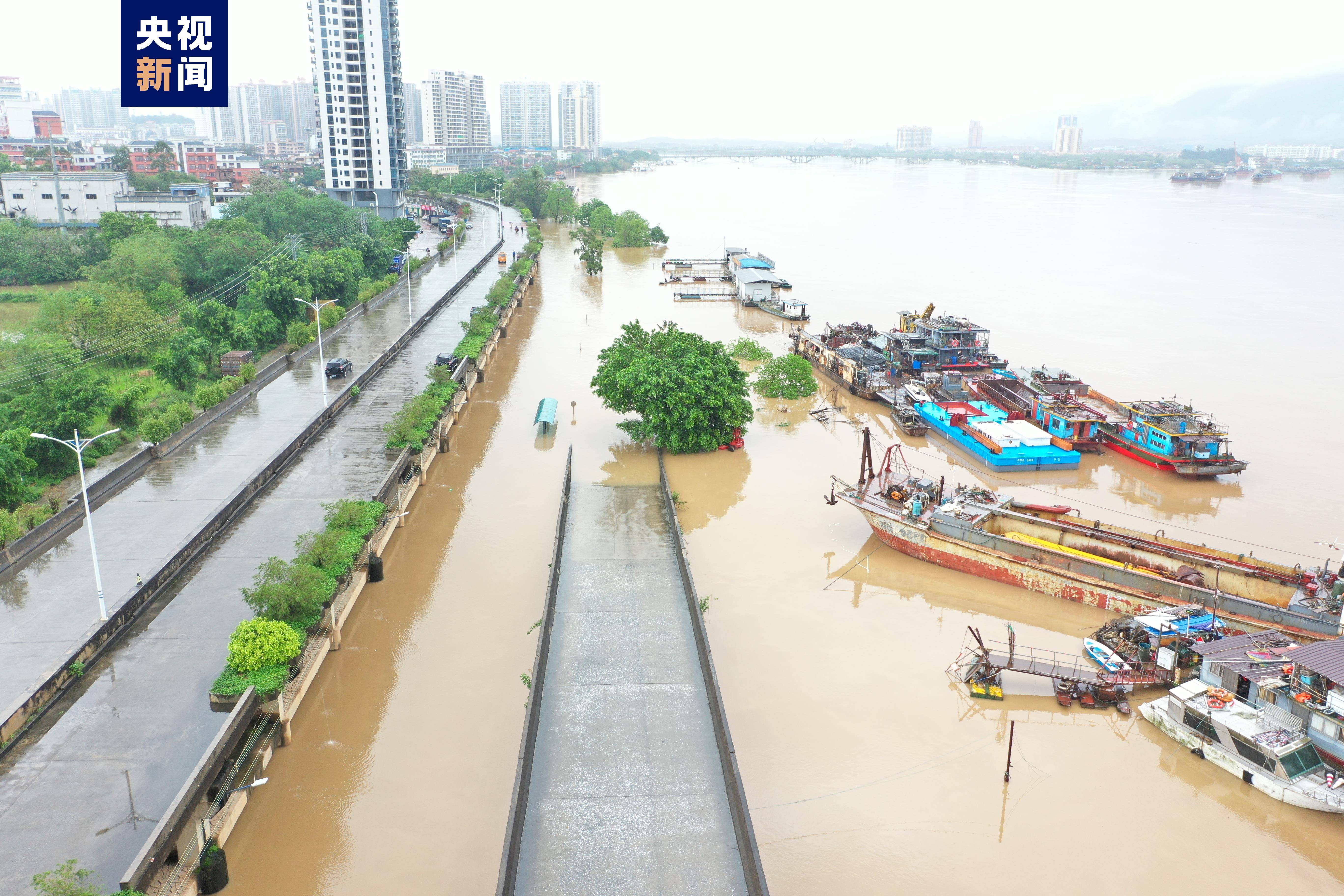 广东北江发生今年第1号洪水英德市转移832人