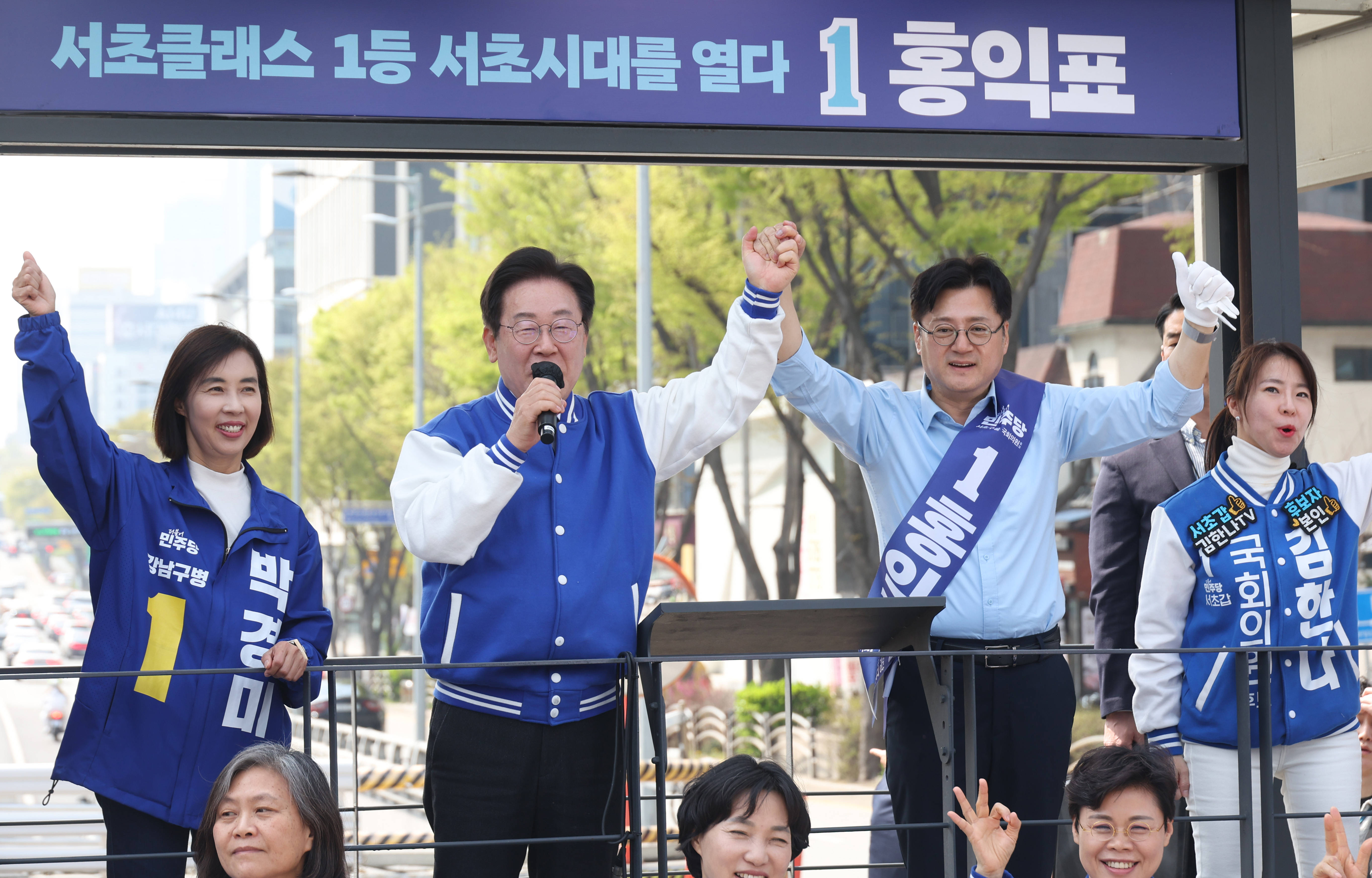 韩国国会选举事前投票率首超30两大党均称对己方有利