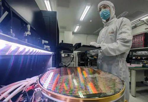 芯片设计像搭积木重庆造芯粒硅桥产品即将量产