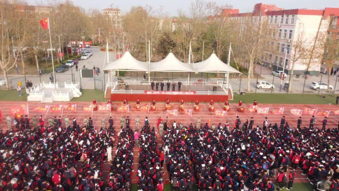 鄢陵县二高初中部飞驰人生扬壮志热辣滚烫正当时远足主题活动纪实