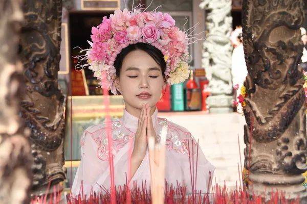 辛映红  福州《石潭春色》陈巧英  泉州《巡香祈愿,添丁发财》 苏玉霞