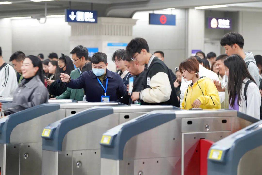 清明假期武汉地铁迎送乘客193248万乘次