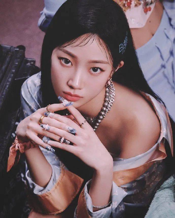 还在沉迷y2k考点换成mcbling美学啦