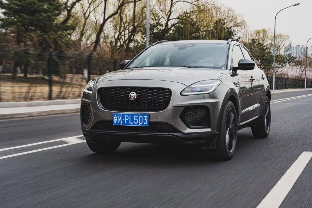 2.0t 采埃孚9at 四驱!20万合资suv,英伦跑车设计!帅爆!_搜狐汽车_搜狐