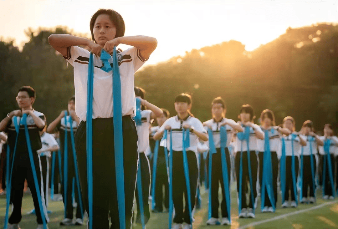 南村中学高中部图片