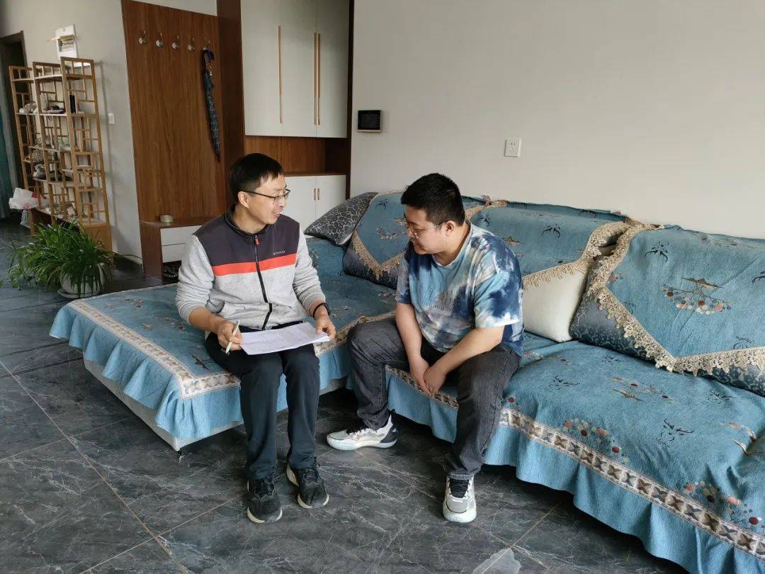 【城市品质提升在行动】黄山街道文苑社区开展"入户大走访 文明入人心