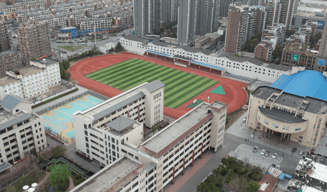 泗阳县实验初级中学举办手拉手心连心爱心公益活动