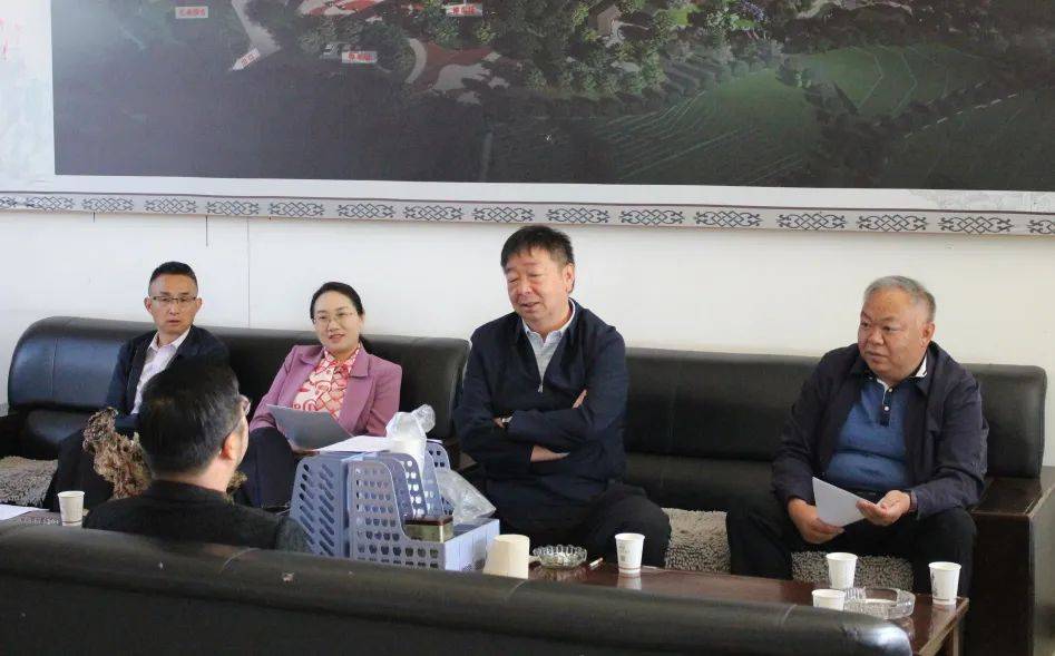 楚雄州政协调研组到大姚县调研殡葬改革工作