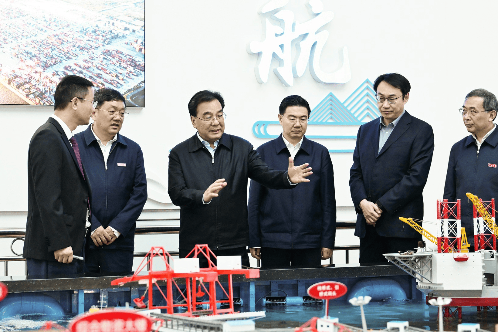 发挥特色优势展现更大作为在新征程上传承兴学育才治水兴邦使命