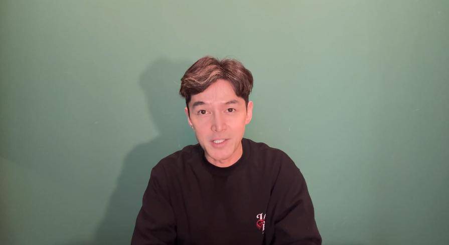 宝总胡歌素颜近照曝光41岁的他头发白了不少网友依旧有腔调