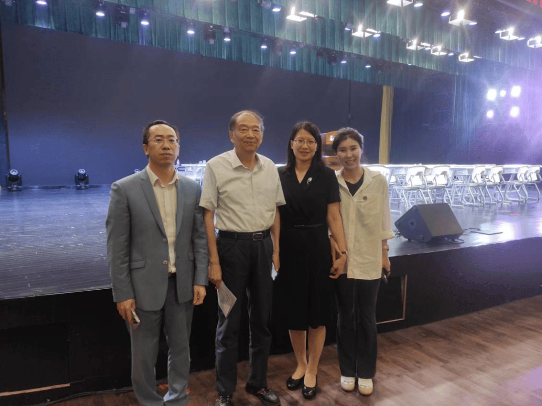 聚焦五以春意暖联合教研谱华章东北师大附中三校区联合教研活动圆满