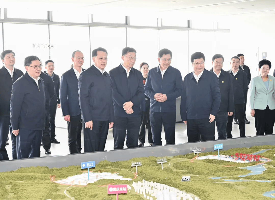 广西壮族自治区党政代表团来渝考察共同谱写新征程上渝桂合作新篇章