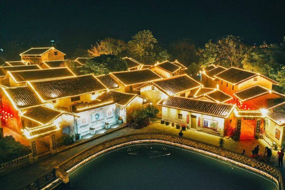 "古有仙境桃花源,今有玉林五彩田园",中国农业公园——五彩田园是近年