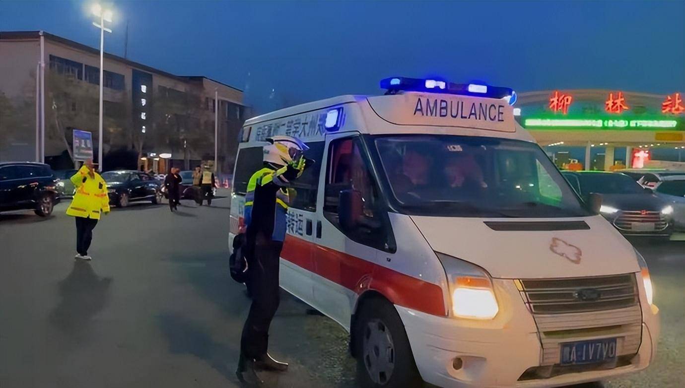 救护车_救治_车辆