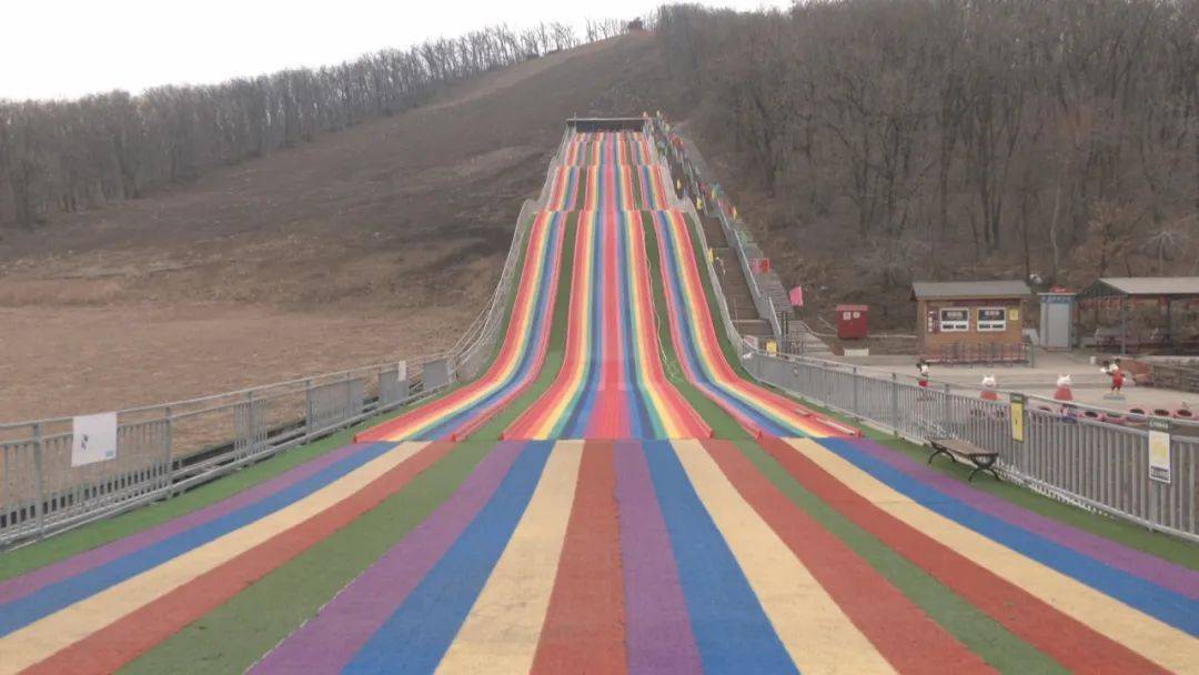 莲花山巴图鲁乐园12日开园:推出19.9元等票种 线上购票需提前2小时