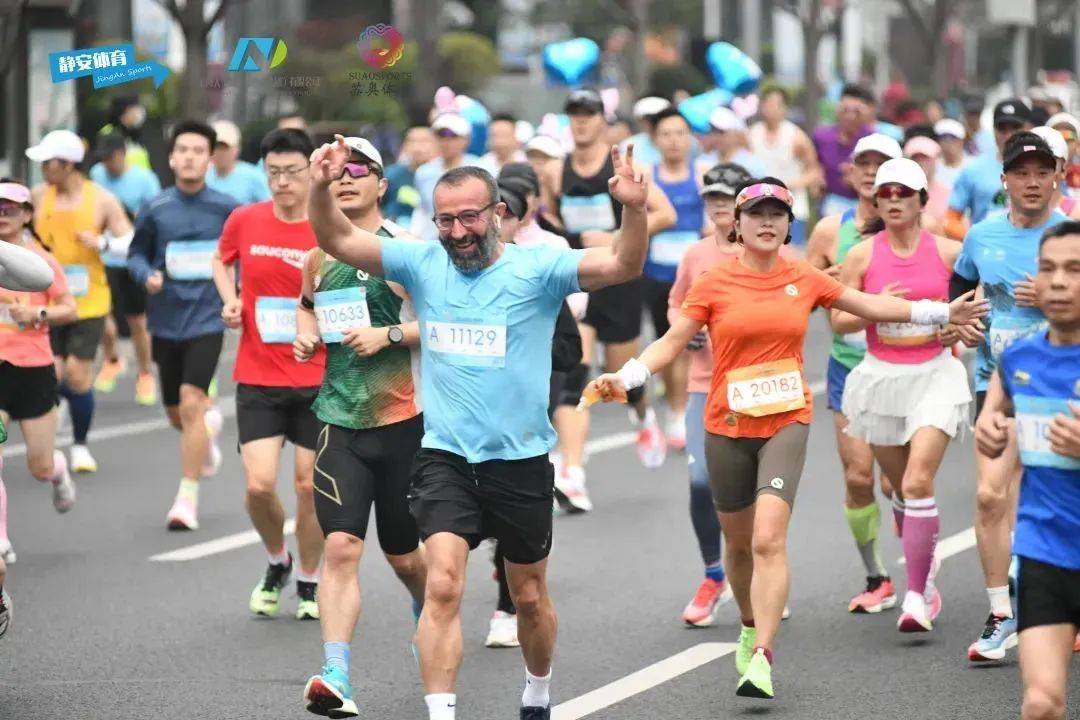 健身房马拉松（赛马
拉松在健身房重要
练什么）《跑马拉松在健身房主要练什么》