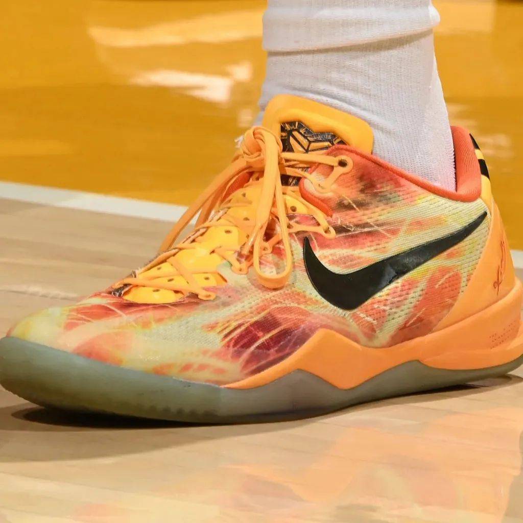 nba上脚合集罕见kobe8亮相真的美如画