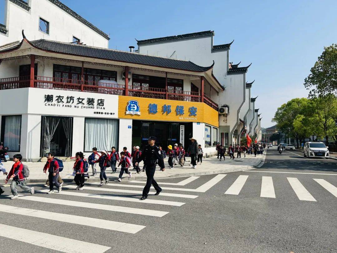 校园风采90丨石室小学行在乡间鱼乐无穷