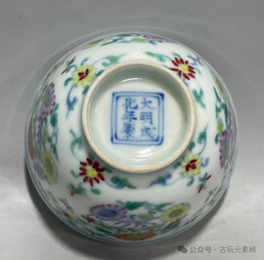 香港春拍明代瓷器火热,藏友送拍成化斗彩!究竟如何?_鉴定_特征_器物
