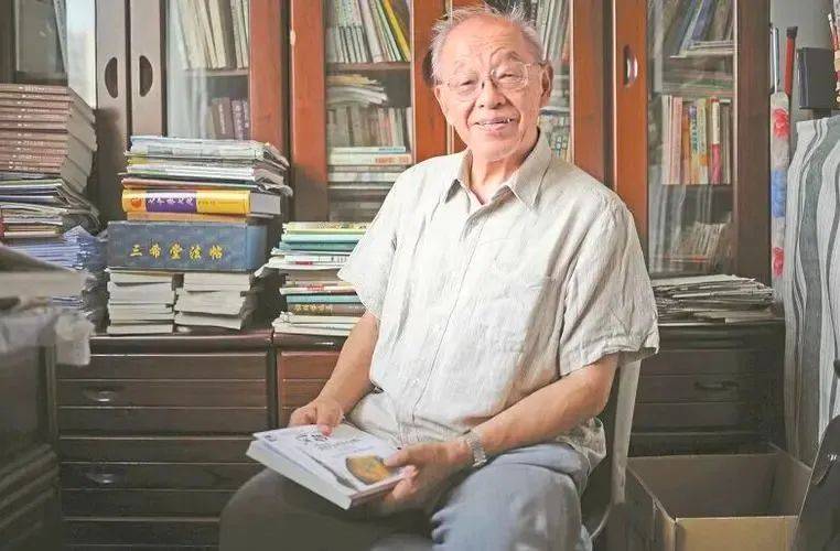 段宝林,北京大学中文系教授李学勤,知名历史学家,古文字学家,清华大学