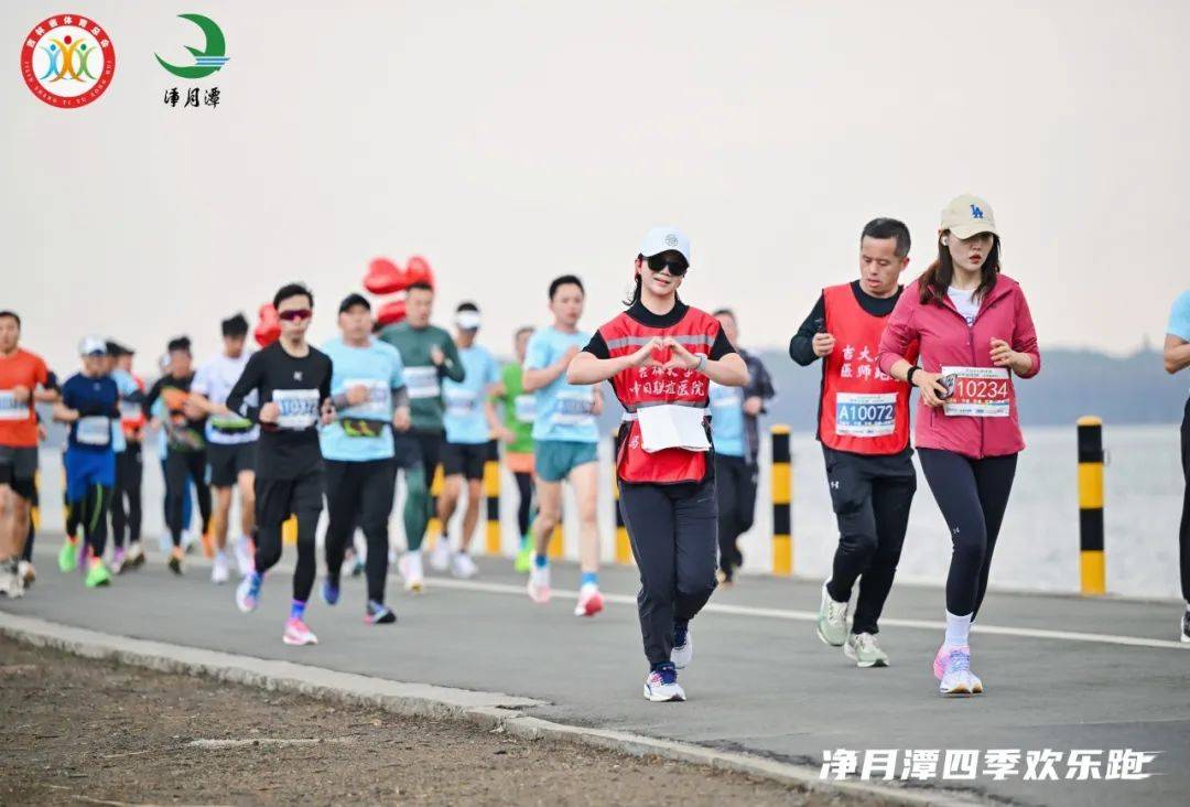 春季欢乐跑发令枪响净月潭森林赛道上的速度与激情