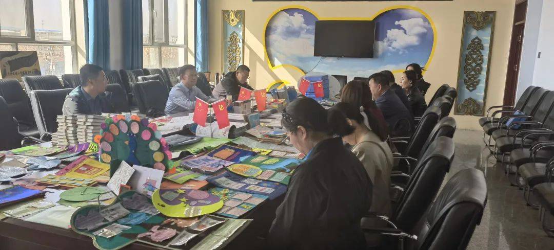 入校调研促提升助力教育高质量发展苏尼特右旗旗委常委组织部部长路民