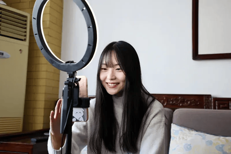 记者蹲点报道丨泰国博主种草威海vlog收获百万点赞