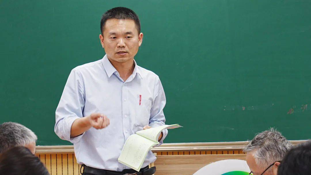 271教育丨专家进校园教育部政治课程专家李晓东教授亲临指导